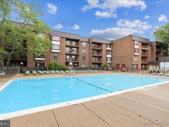 126 Roberts Lane 101, Alexandria VA 22314