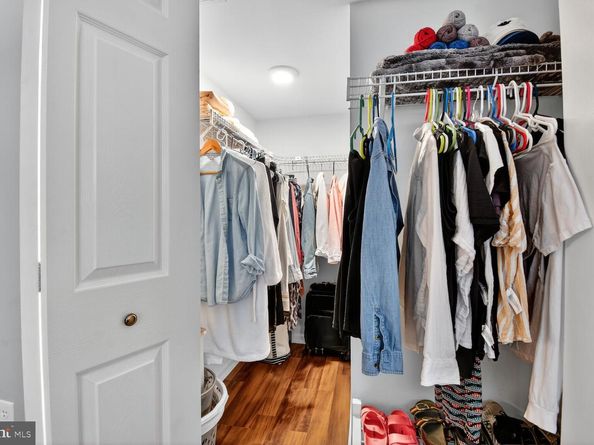 126 Roberts Lane 101, Alexandria VA 22314