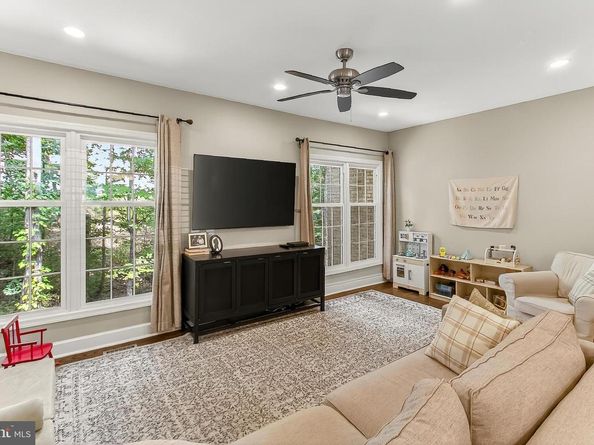 5005 Domain Place, Alexandria VA 22311