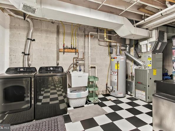 5005 Domain Place, Alexandria VA 22311