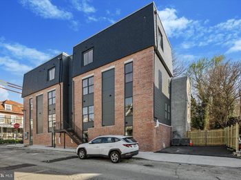 100 E Herman Street