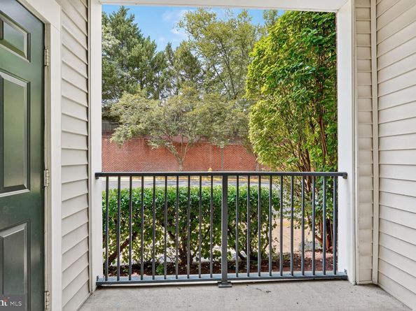 4850 Eisenhower Avenue 119, Alexandria VA 22304