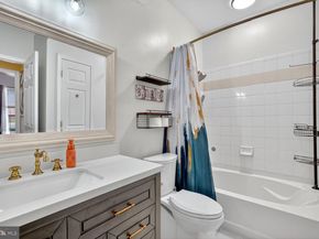 4850 Eisenhower Avenue 119, Alexandria VA 22304