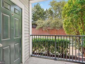 4850 Eisenhower Avenue 119, Alexandria VA 22304