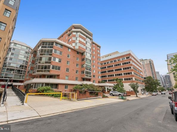 1001 N Vermont Street 108, Arlington VA 22201