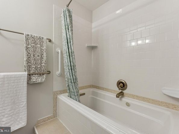 1001 N Vermont Street 108, Arlington VA 22201