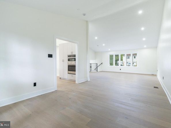 120 Woodland Road, Huntingdon Valley PA 19006