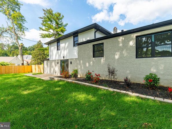 120 Woodland Road, Huntingdon Valley PA 19006