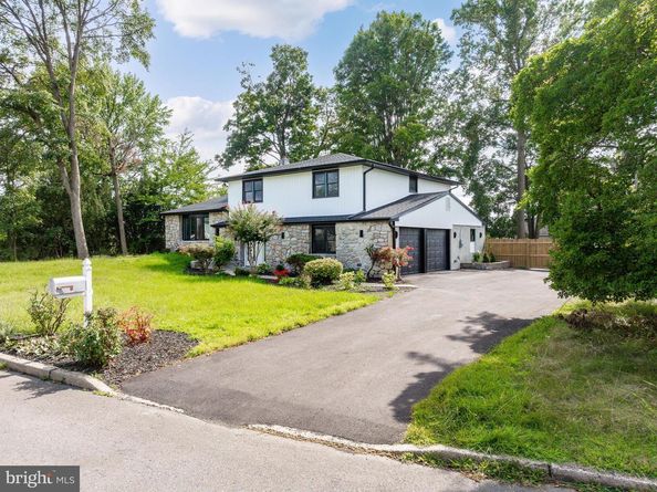 120 Woodland Road, Huntingdon Valley PA 19006