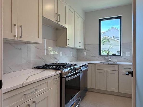 6816 Dean Drive, Mclean VA 22101
