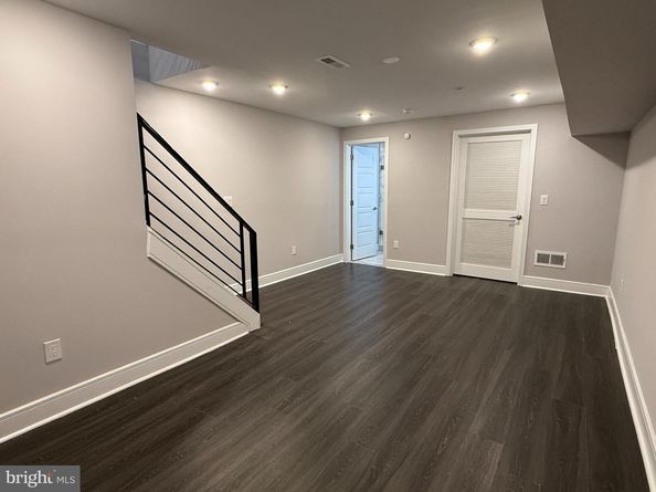 1330 S 31st Street, Philadelphia PA 19146