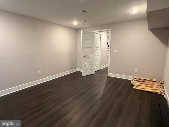 1330 S 31st Street, Philadelphia PA 19146