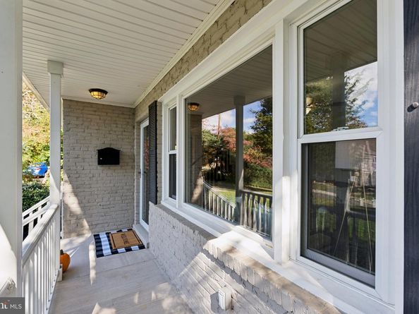3333 Slade Run Drive, Falls Church VA 22042