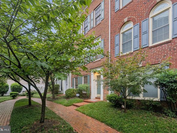 5328 43rd Street NW, Washington DC 20015