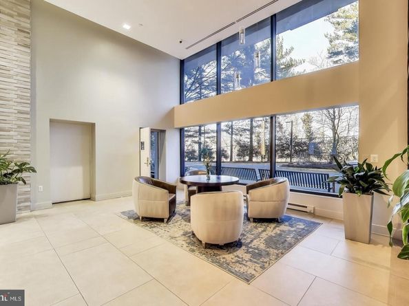 3800 Powell Lane 1207, Falls Church VA 22041