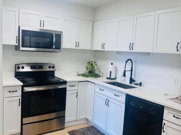 3800 Powell Lane 1207, Falls Church VA 22041