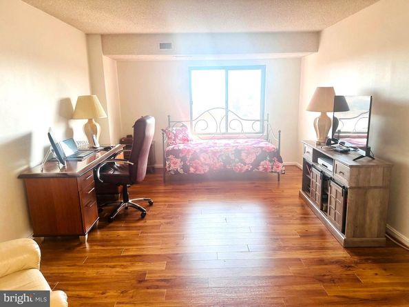 3800 Powell Lane 1207, Falls Church VA 22041