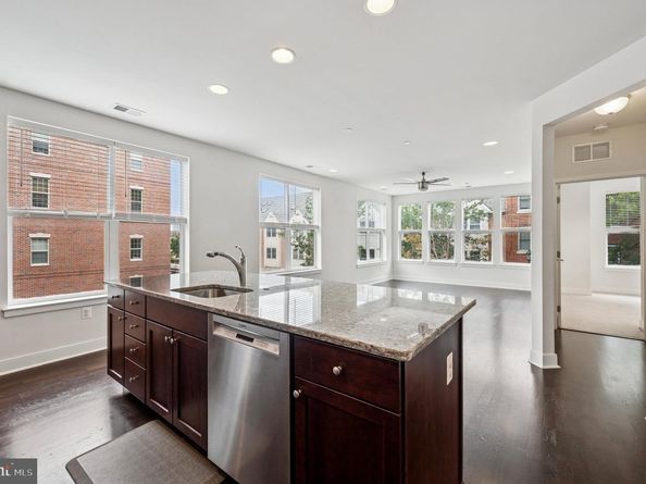 600 S 24TH Street 203, Philadelphia PA 19146