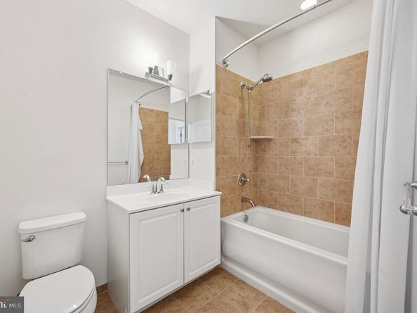 600 S 24TH Street 203, Philadelphia PA 19146