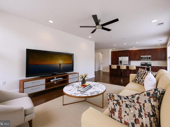 600 S 24TH Street 203, Philadelphia PA 19146