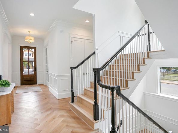 502 N Jackson Street, Arlington VA 22201