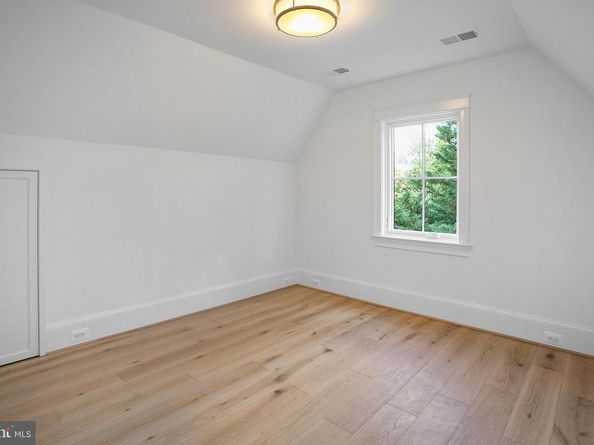 502 N Jackson Street, Arlington VA 22201