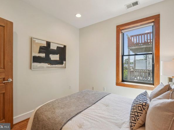 1032 Lamont Street NW B, Washington DC 20010
