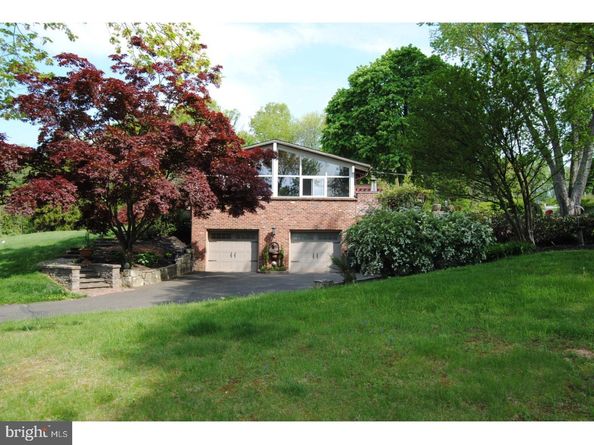 6 Rolling Hills Drive, Southampton PA 18966