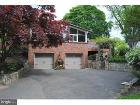 6 Rolling Hills Drive, Southampton PA 18966