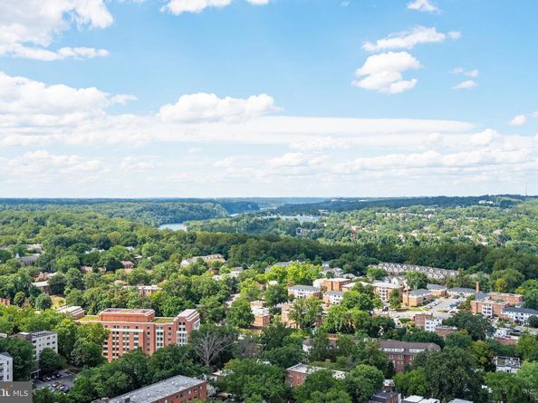 1781 N Pierce Street 1201, Arlington VA 22209