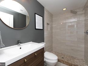 419 Emily Street, Philadelphia PA 19148