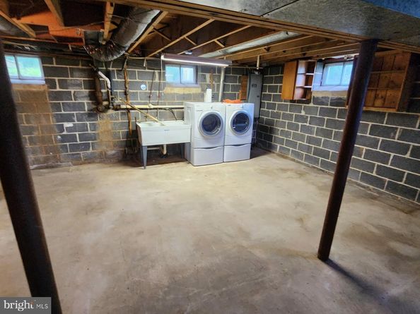 1881 Walnut Lane, Warrington PA 18976
