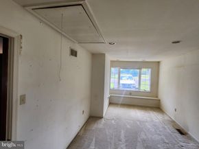 1881 Walnut Lane, Warrington PA 18976