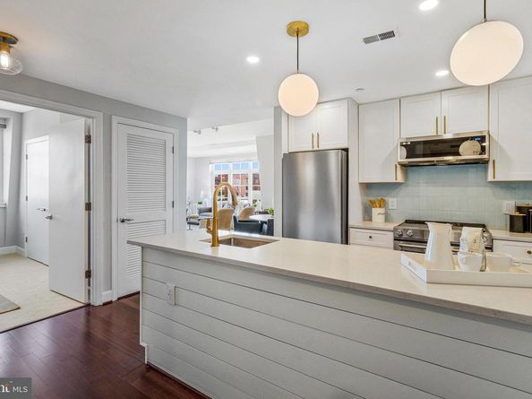 150 V Street NW V402, Washington DC 20001