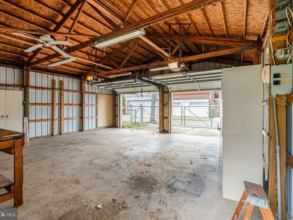 6948 Hegerman Street, Philadelphia PA 19135