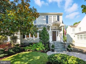 1610 N Danville Street, Arlington VA 22201