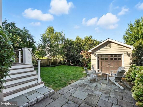 1610 N Danville Street, Arlington VA 22201