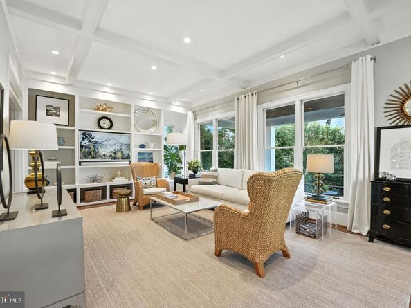 1610 N Danville Street, Arlington VA 22201