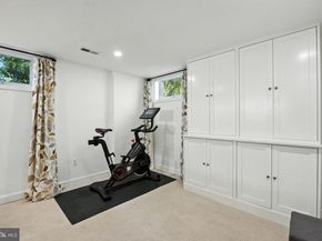 1610 N Danville Street, Arlington VA 22201