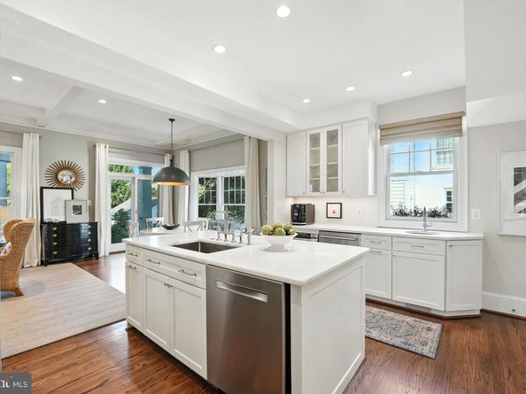 1610 N Danville Street, Arlington VA 22201