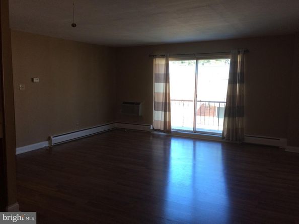 120 N Bethlehem Pike 301A, Fort Washington PA 19034