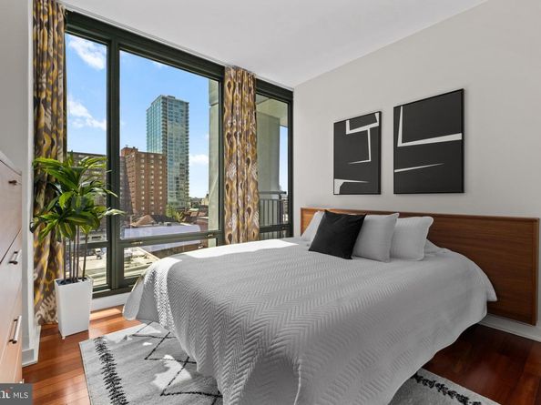 2101 Market Street 706, Philadelphia PA 19103