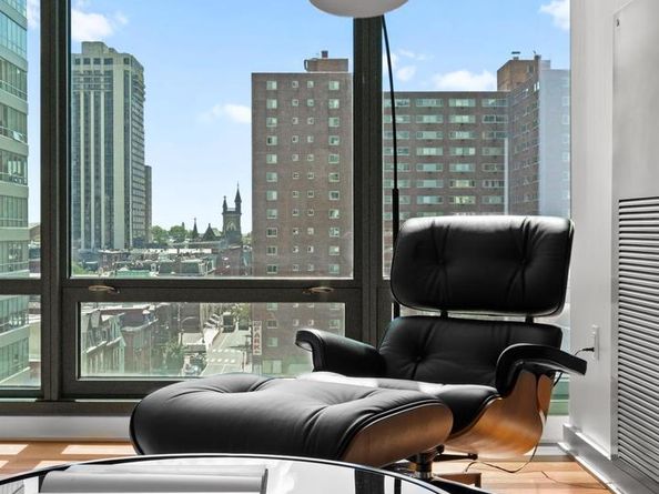 2101 Market Street 706, Philadelphia PA 19103