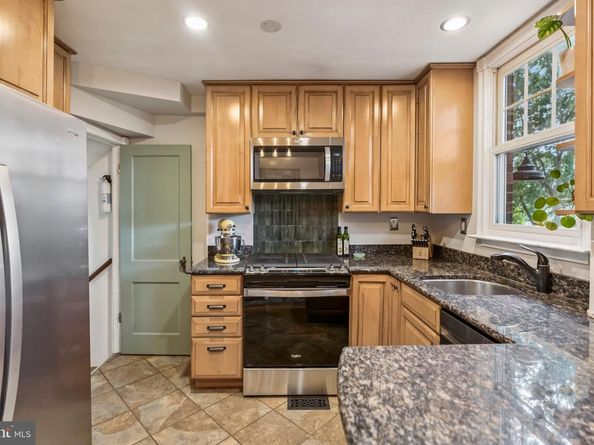 1740 Price Street, Alexandria VA 22301