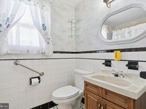 132 S Sproul Road, Broomall PA 19008