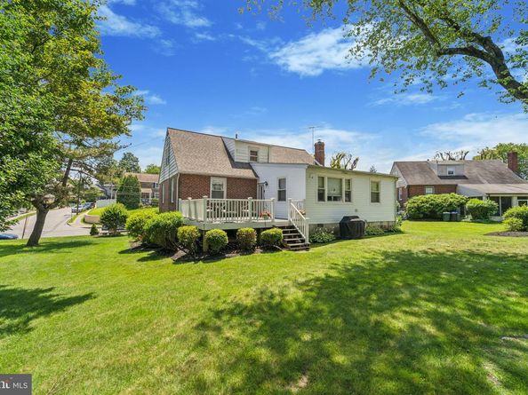 132 S Sproul Road, Broomall PA 19008