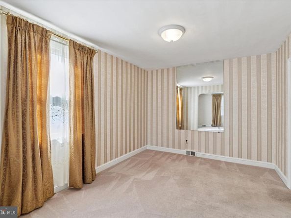 132 S Sproul Road, Broomall PA 19008