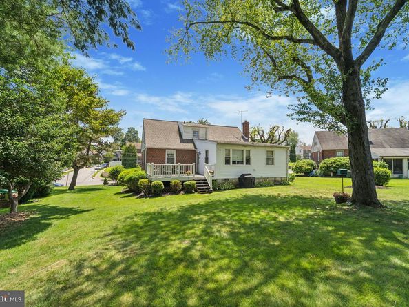 132 S Sproul Road, Broomall PA 19008