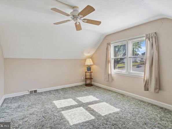 132 S Sproul Road, Broomall PA 19008