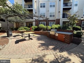 12925 Centre Park Circle 311, Herndon VA 20171